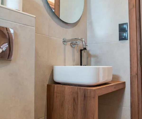 Apartment Aelia Prime Experience 1 *