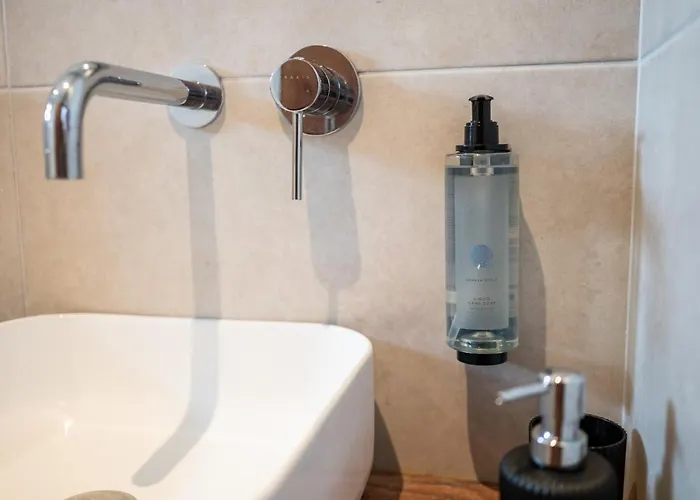 Aelia Prime Experience 1 *